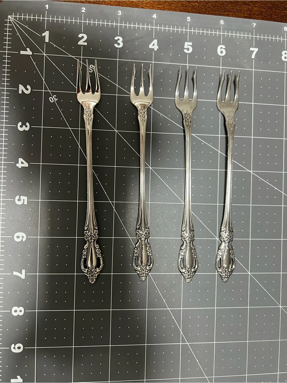 Vintage Oneida Brahms Deluxe Stainless Cocktail Fork Set of 4
